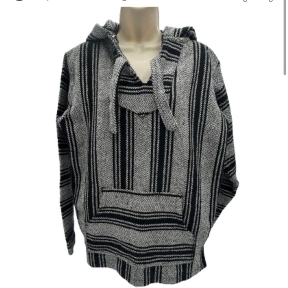 Retrofit Unisex Medium Black White Baja Mexican Hoodie‎ Drug Rug Handmade